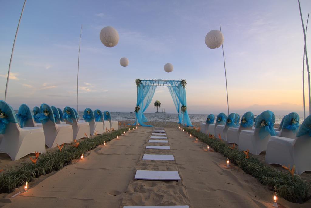 Le Grandeur Hotel Balikpapan Exterior photo