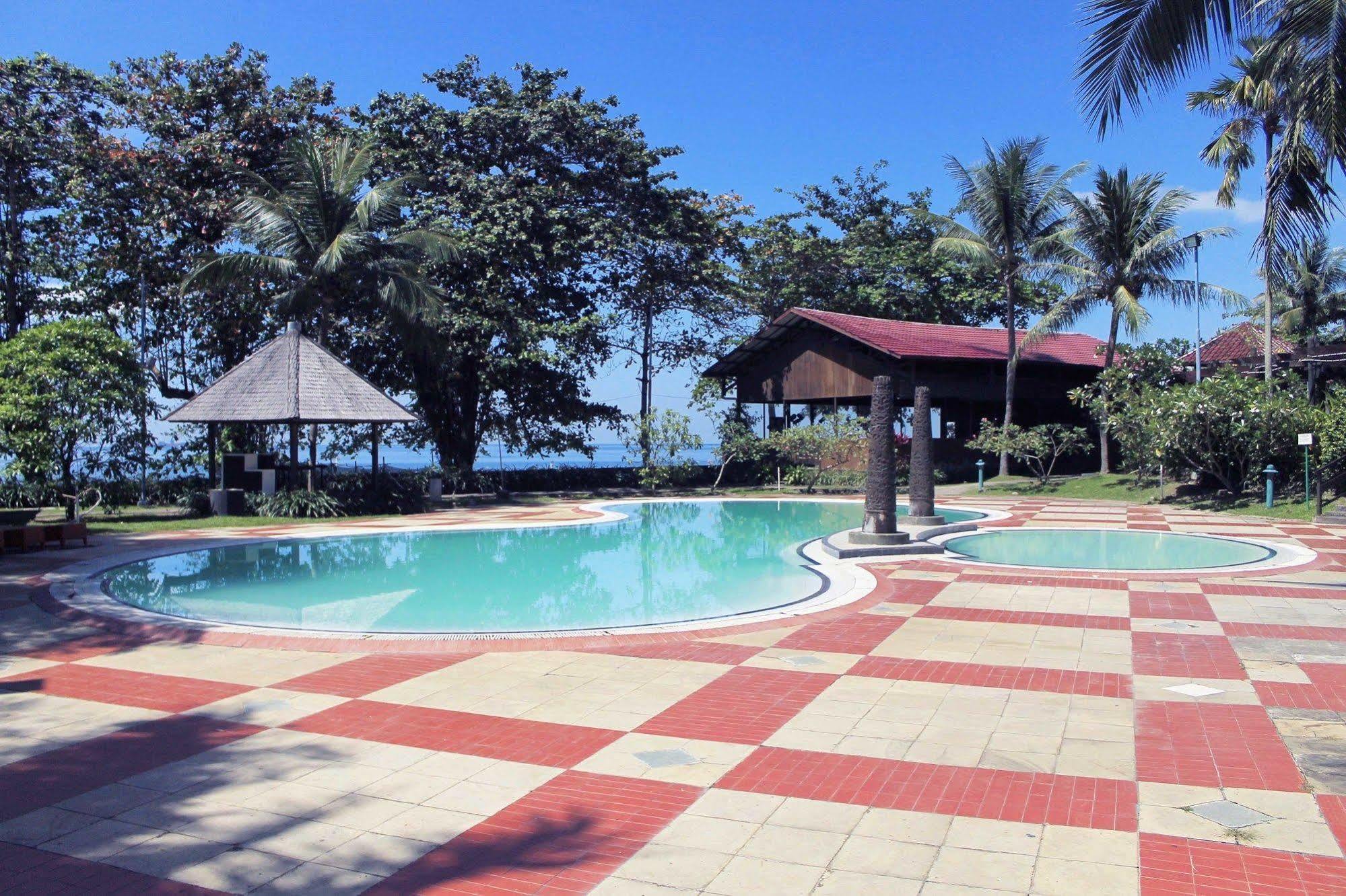 Le Grandeur Hotel Balikpapan Exterior photo
